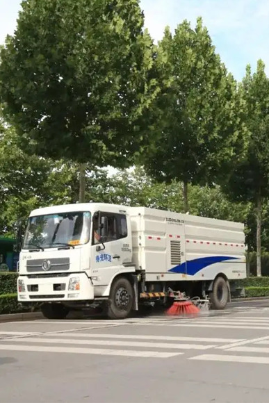 Ventes de camions automobiles d'assainissement de la ville
