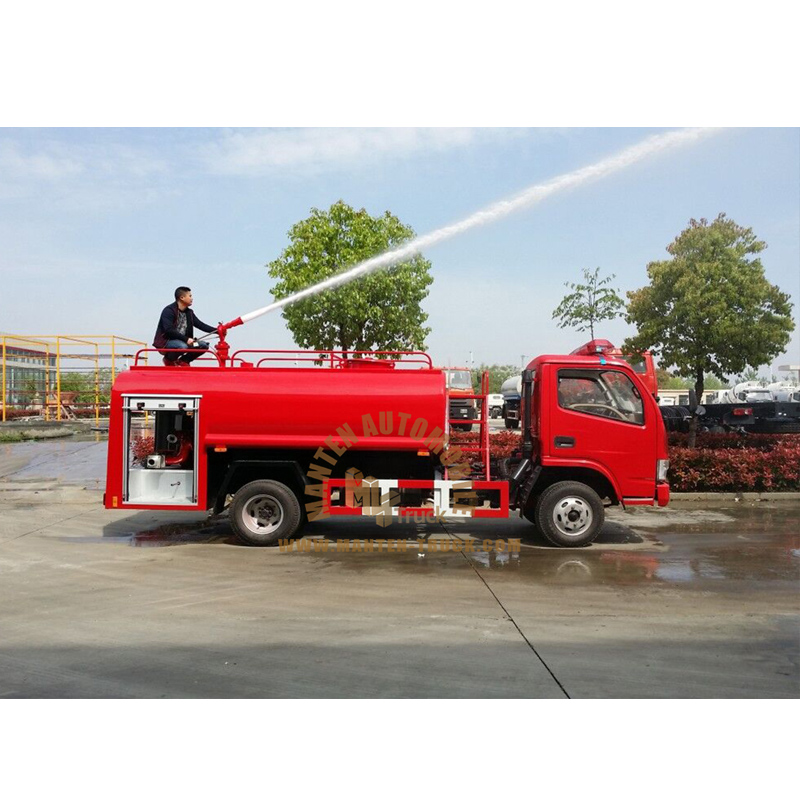 Performances de camion de pompiers de réservoir d'arrosage d'eau